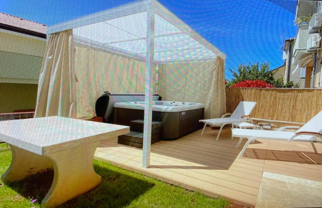Apartman Hola Новиград Екстериор снимка