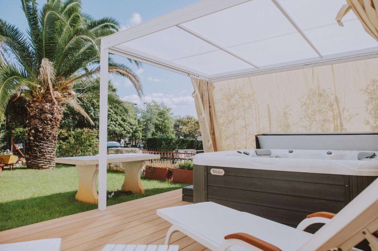 Apartman Hola Новиград Екстериор снимка