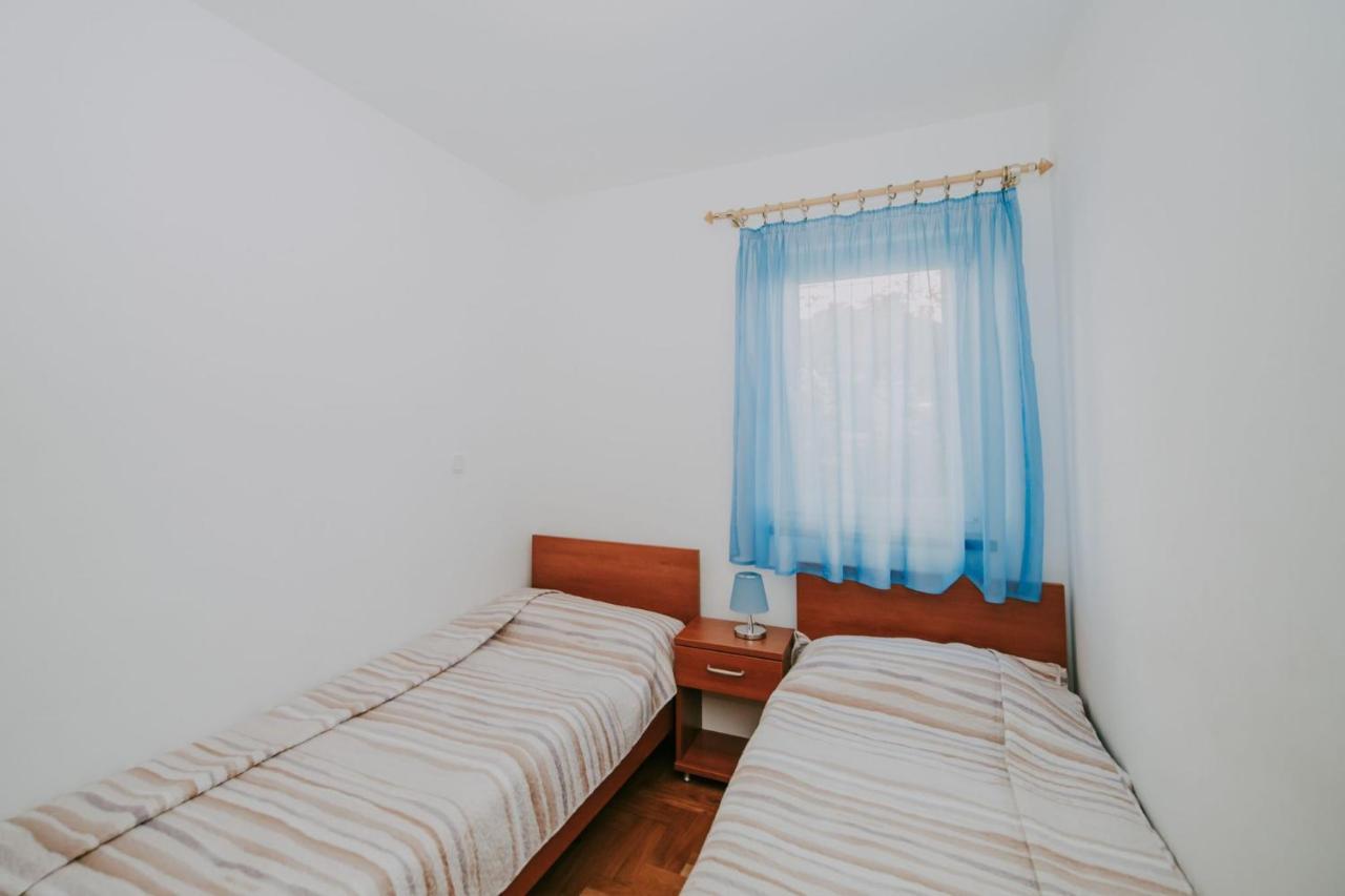 Apartman Hola Новиград Екстериор снимка