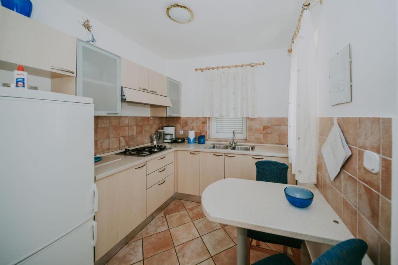 Apartman Hola Новиград Екстериор снимка
